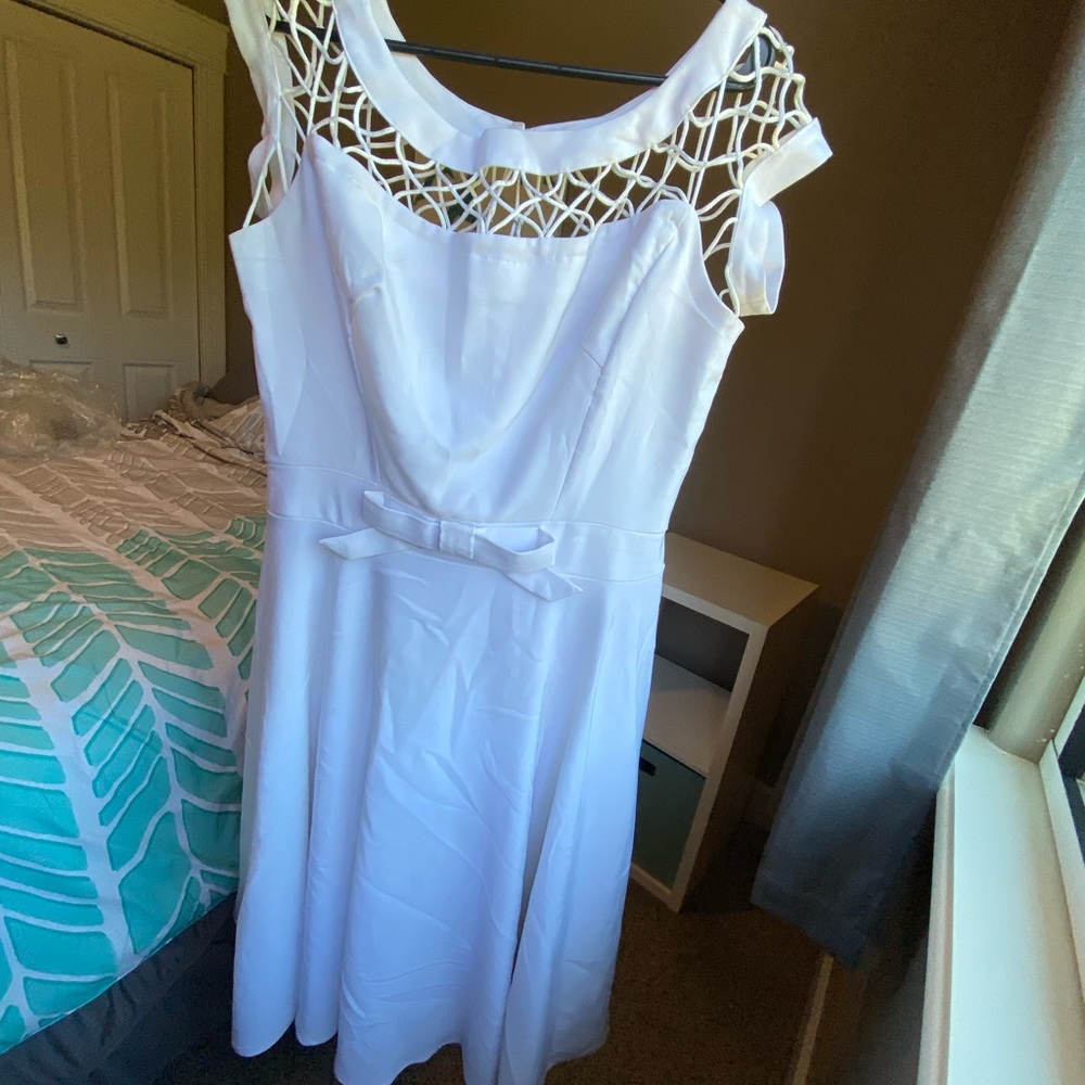 Retro Wedding Dress | Size: XXL | Solid White